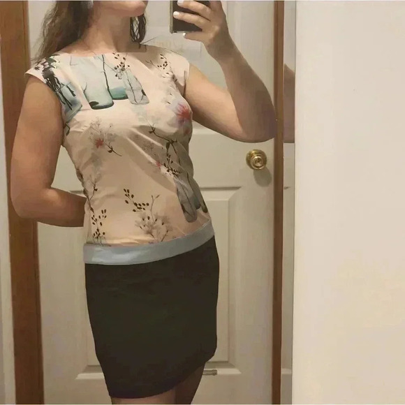 Ted Baker shift dress with vases - Picture 11 of 13